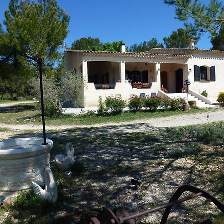 Chambre D'Hotes La Pinede Lambesc Exteriér fotografie