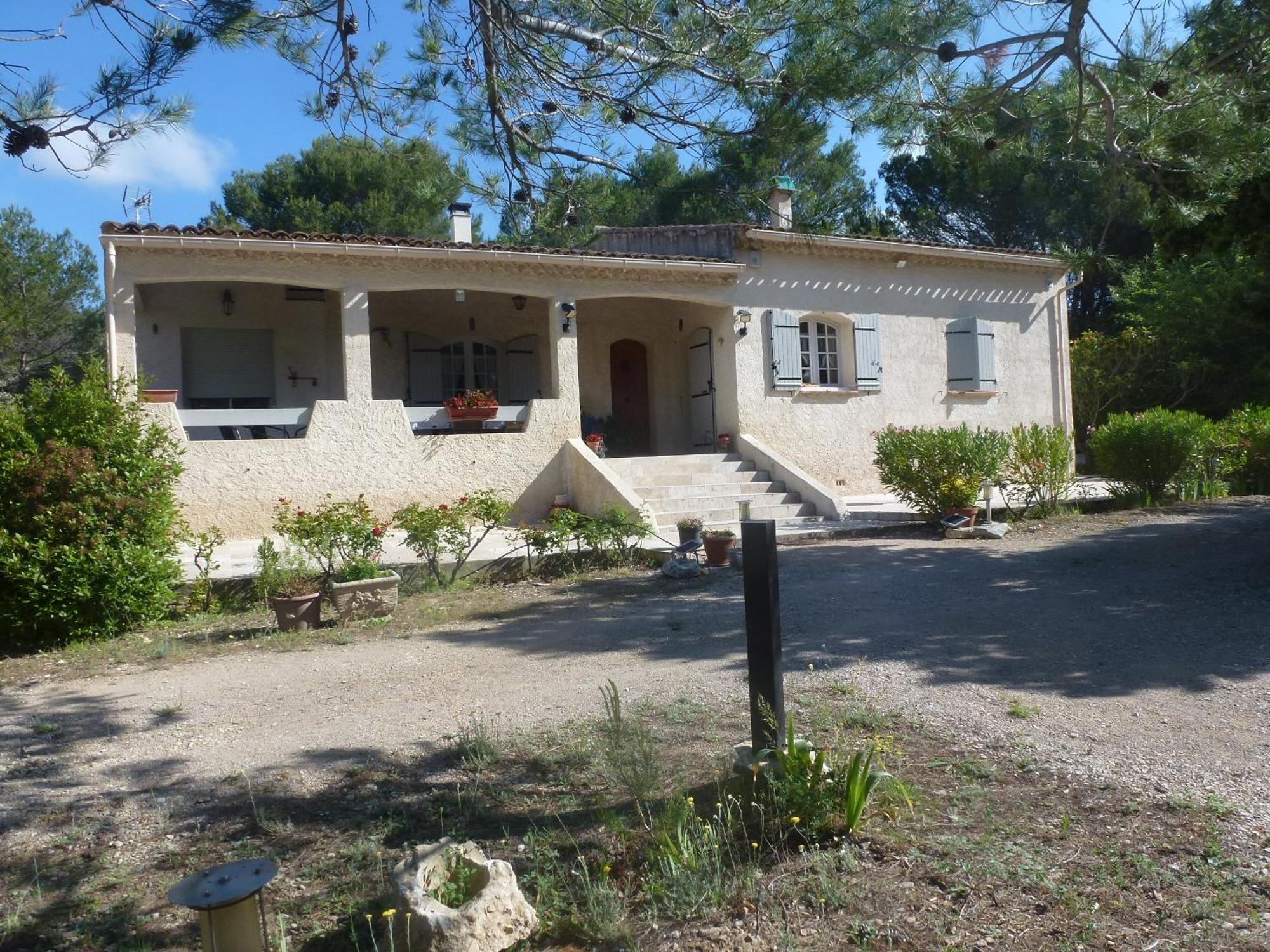 Chambre D'Hotes La Pinede Lambesc Exteriér fotografie